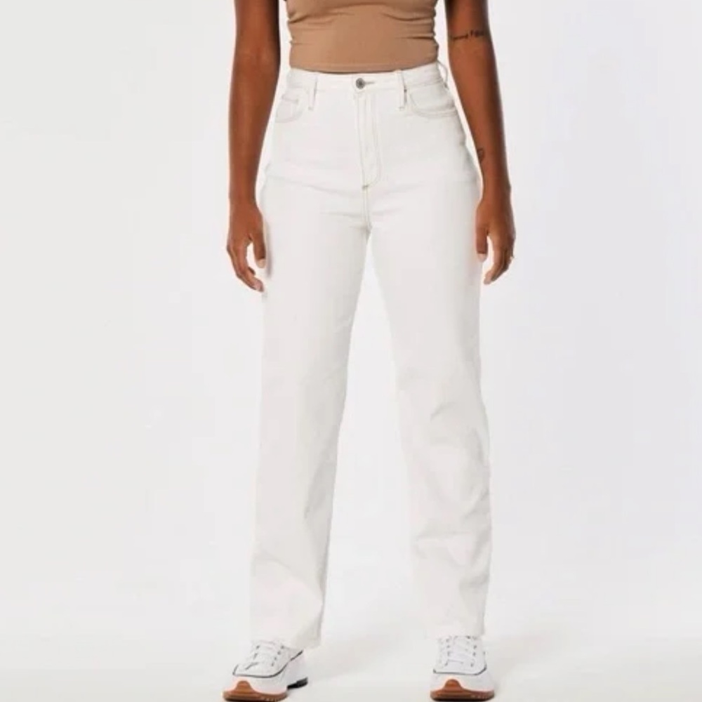 Hollister Curvy Ultra High Rise Dad Jeans - White/Cream w/ Contrast Stitch